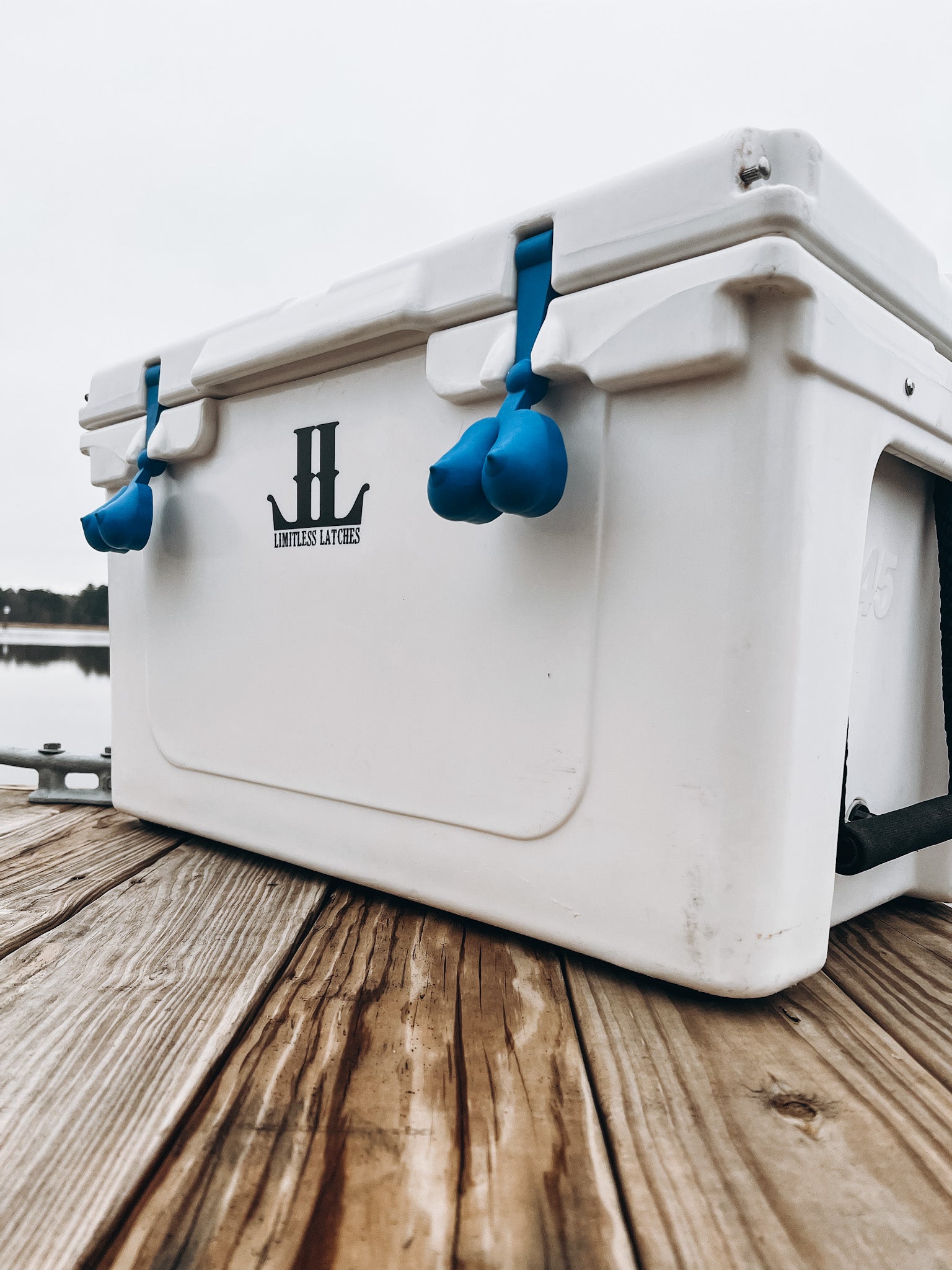 Yeti cooler deals rubber latches